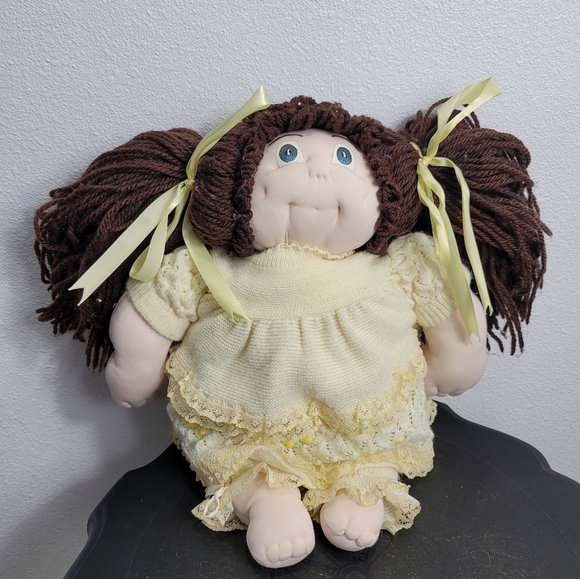 CABBAGE PATCH KIDS VINTAGE SOFT SCULPTURE DOLL 80s soft face - Picture 1 of 6